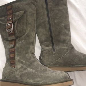 Hunter Green Uggs- never WORN
